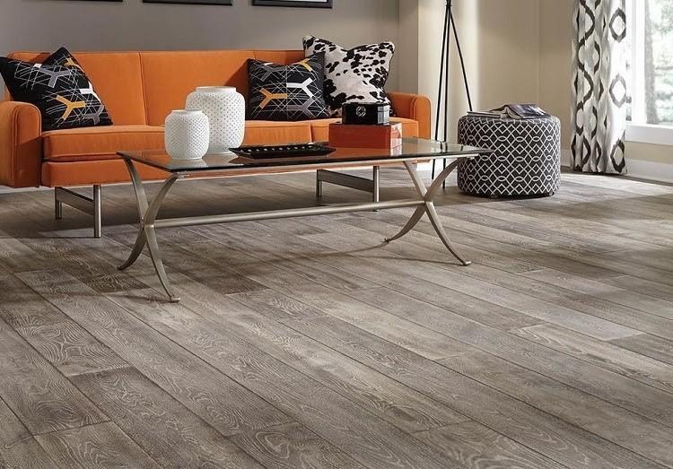 Sàn nhựa có bị nồm không