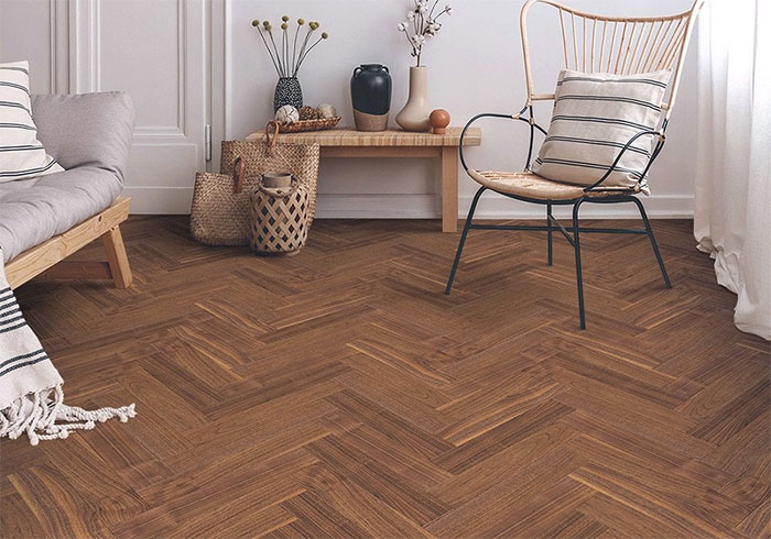 Sàn nhựa xương cá tông gỗ tự nhiên tạo cảm giác ấm áp.